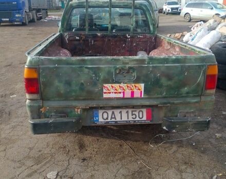 Зеленый Мазда E 2000, объемом двигателя 2 л и пробегом 467 тыс. км за 1183 $, фото 3 на Automoto.ua