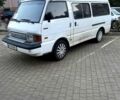 Белый Мазда Е2200, объемом двигателя 2.2 л и пробегом 300 тыс. км за 2200 $, фото 2 на Automoto.ua