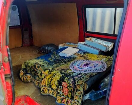 Красный Мазда Е2200, объемом двигателя 2.2 л и пробегом 524 тыс. км за 800 $, фото 5 на Automoto.ua