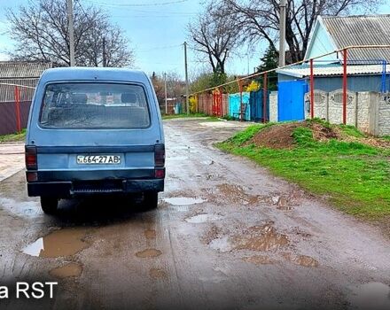 Мазда Е2200, объемом двигателя 2.2 л и пробегом 100 тыс. км за 2200 $, фото 4 на Automoto.ua