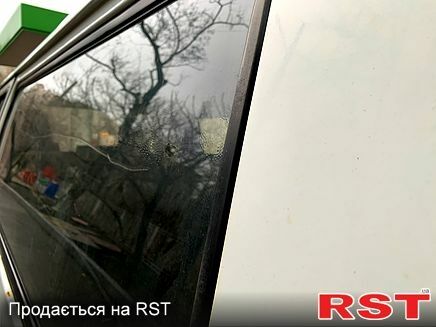 Мазда Е2200, об'ємом двигуна 2.2 л та пробігом 187 тис. км за 3400 $, фото 12 на Automoto.ua