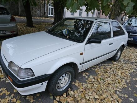 Мазда Фамілія 1989 у Березовке на Automoto.ua Білий Мазда Фамілія, об'ємом двигуна 0 л та пробігом 180 тис. км за 1400 $, фото 1 на Automoto.ua