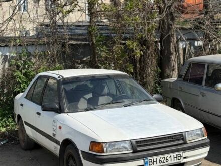 Мазда Фамілія 1990 у Одесі на Automoto.ua Білий Мазда Фамілія, об'ємом двигуна 1.5 л та пробігом 200 тис. км за 899 $, фото 1 на Automoto.ua