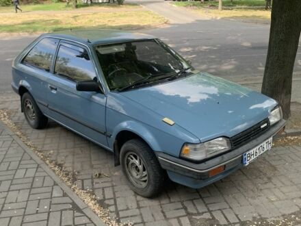 Мазда Фамилия 1986 в Запорожье на Automoto.ua Синий Мазда Фамилия, объемом двигателя 1.3 л и пробегом 137 тыс. км за 846 $, фото 1 на Automoto.ua