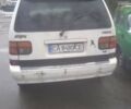 Білий Мазда МПВ, об'ємом двигуна 3 л та пробігом 240 тис. км за 1100 $, фото 2 на Automoto.ua