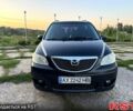 Чорний Мазда МПВ, об'ємом двигуна 2 л та пробігом 358 тис. км за 5300 $, фото 1 на Automoto.ua