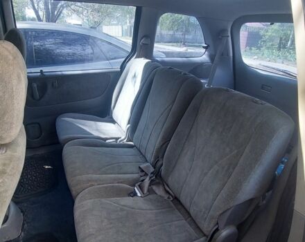 Зеленый Мазда МПВ, объемом двигателя 2 л и пробегом 300 тыс. км за 2500 $, фото 5 на Automoto.ua