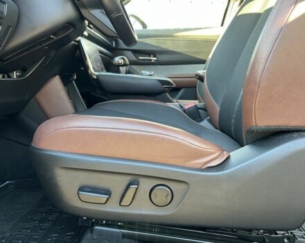 Білий Мазда МХ-3, об'ємом двигуна 0 л та пробігом 26 тис. км за 18000 $, фото 8 на Automoto.ua