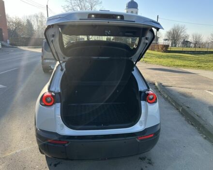 Білий Мазда МХ-3, об'ємом двигуна 0 л та пробігом 26 тис. км за 18000 $, фото 13 на Automoto.ua