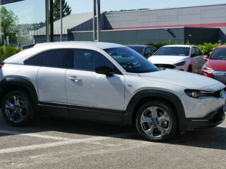 Мазда МХ-3 2022 у Івано-Франківську на Automoto.ua Білий Мазда МХ-3, об'ємом двигуна 0 л та пробігом 18 тис. км за 6700 $, фото 1 на Automoto.ua