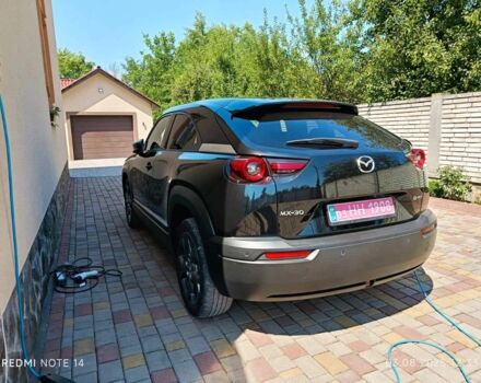 Чорний Мазда МХ-3, об'ємом двигуна 0 л та пробігом 96 тис. км за 13550 $, фото 4 на Automoto.ua