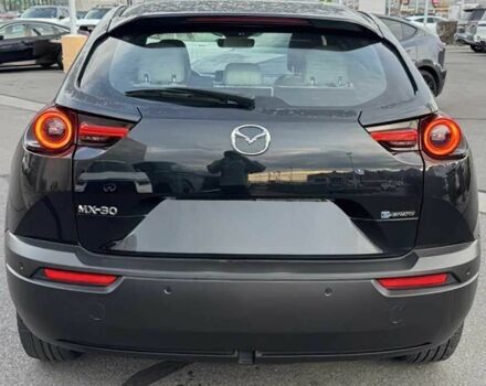 Чорний Мазда МХ-3, об'ємом двигуна 0 л та пробігом 10 тис. км за 11000 $, фото 4 на Automoto.ua