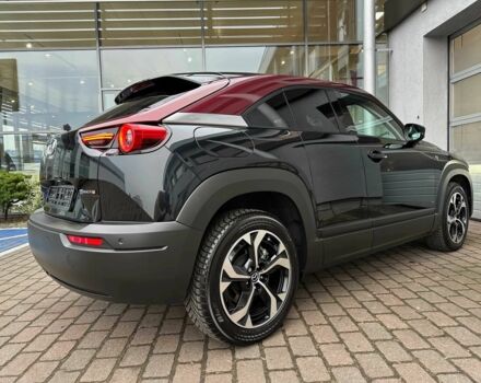 Черный Мазда МХ-3, объемом двигателя 0.8 л и пробегом 23 тыс. км за 10400 $, фото 6 на Automoto.ua