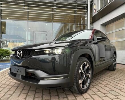 Черный Мазда МХ-3, объемом двигателя 0.8 л и пробегом 23 тыс. км за 10400 $, фото 2 на Automoto.ua