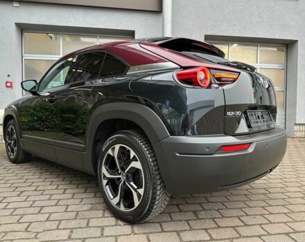 Черный Мазда МХ-3, объемом двигателя 0.8 л и пробегом 23 тыс. км за 10400 $, фото 4 на Automoto.ua