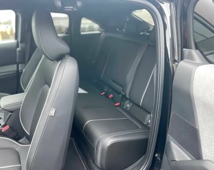 Черный Мазда МХ-3, объемом двигателя 0 л и пробегом 25 тыс. км за 10000 $, фото 9 на Automoto.ua