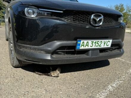 Черный Мазда МХ-3, объемом двигателя 0 л и пробегом 31 тыс. км за 346 $, фото 1 на Automoto.ua
