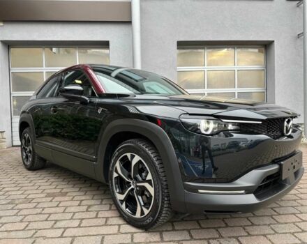 Чорний Мазда МХ-3, об'ємом двигуна 0.8 л та пробігом 23 тис. км за 10400 $, фото 1 на Automoto.ua