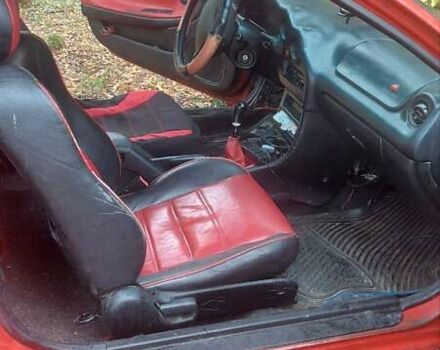 Красный Мазда МХ-3, объемом двигателя 1.6 л и пробегом 250 тыс. км за 1300 $, фото 9 на Automoto.ua