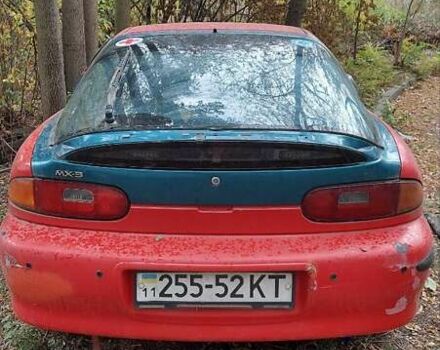 Красный Мазда МХ-3, объемом двигателя 1.6 л и пробегом 250 тыс. км за 1300 $, фото 1 на Automoto.ua