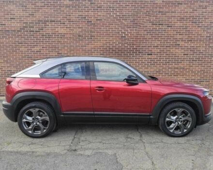 Красный Мазда МХ-3, объемом двигателя 0 л и пробегом 23 тыс. км за 10500 $, фото 3 на Automoto.ua