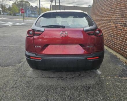 Красный Мазда МХ-3, объемом двигателя 0 л и пробегом 23 тыс. км за 10500 $, фото 2 на Automoto.ua