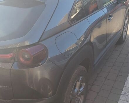 Серый Мазда МХ-3, объемом двигателя 0 л и пробегом 76 тыс. км за 15000 $, фото 3 на Automoto.ua