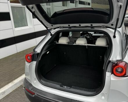 Серый Мазда МХ-3, объемом двигателя 0 л и пробегом 50 тыс. км за 14500 $, фото 7 на Automoto.ua