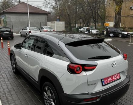 Серый Мазда МХ-3, объемом двигателя 0 л и пробегом 50 тыс. км за 14500 $, фото 2 на Automoto.ua