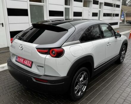 Серый Мазда МХ-3, объемом двигателя 0 л и пробегом 50 тыс. км за 14500 $, фото 3 на Automoto.ua