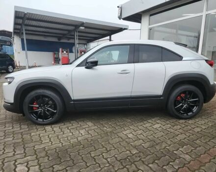 Серый Мазда МХ-3, объемом двигателя 0 л и пробегом 19 тыс. км за 6700 $, фото 3 на Automoto.ua