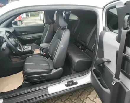 Серый Мазда МХ-3, объемом двигателя 0 л и пробегом 19 тыс. км за 6700 $, фото 11 на Automoto.ua