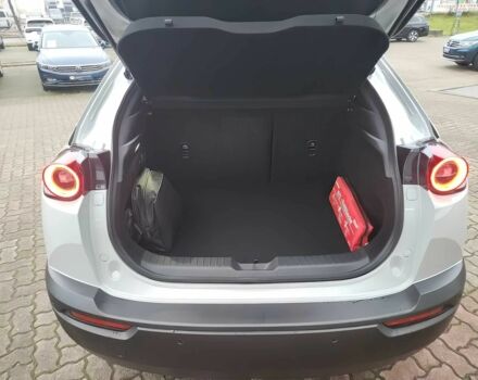 Серый Мазда МХ-3, объемом двигателя 0 л и пробегом 19 тыс. км за 6700 $, фото 12 на Automoto.ua