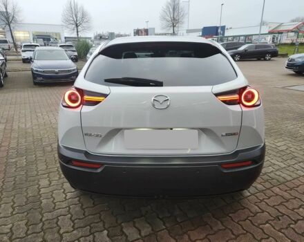 Серый Мазда МХ-3, объемом двигателя 0 л и пробегом 19 тыс. км за 6700 $, фото 5 на Automoto.ua