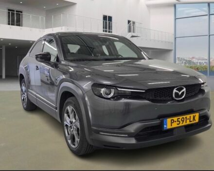 Серый Мазда МХ-3, объемом двигателя 0 л и пробегом 105 тыс. км за 14800 $, фото 1 на Automoto.ua