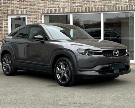 Серый Мазда МХ-3, объемом двигателя 0 л и пробегом 26 тыс. км за 11000 $, фото 1 на Automoto.ua