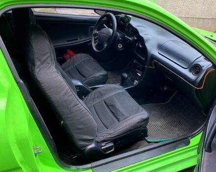 Зелений Мазда МХ-3, об'ємом двигуна 1.6 л та пробігом 0 тис. км за 2700 $, фото 1 на Automoto.ua