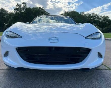 Белый Мазда МХ-5, объемом двигателя 2 л и пробегом 30 тыс. км за 2900 $, фото 1 на Automoto.ua