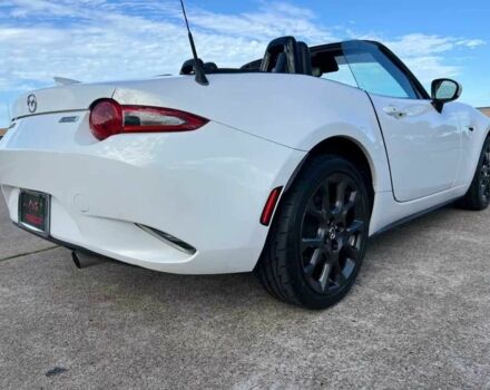 Белый Мазда МХ-5, объемом двигателя 2 л и пробегом 30 тыс. км за 2900 $, фото 8 на Automoto.ua