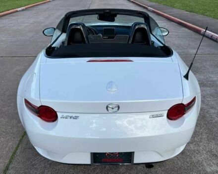Белый Мазда МХ-5, объемом двигателя 2 л и пробегом 30 тыс. км за 2900 $, фото 7 на Automoto.ua