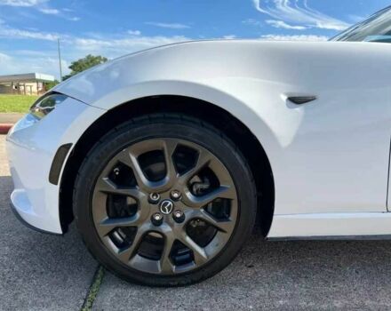 Белый Мазда МХ-5, объемом двигателя 2 л и пробегом 30 тыс. км за 2900 $, фото 9 на Automoto.ua