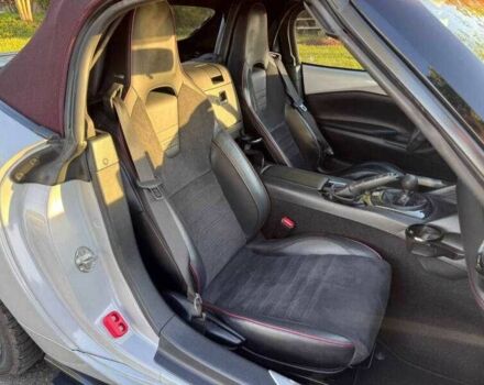 Білий Мазда МХ-5, об'ємом двигуна 2 л та пробігом 78 тис. км за 3900 $, фото 12 на Automoto.ua