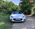 Белый Мазда МХ-5, объемом двигателя 2 л и пробегом 110 тыс. км за 19000 $, фото 1 на Automoto.ua