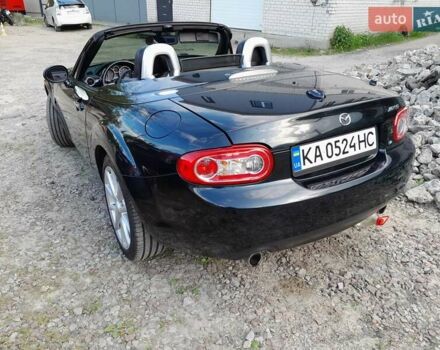 Черный Мазда МХ-5, объемом двигателя 2 л и пробегом 58 тыс. км за 13000 $, фото 1 на Automoto.ua