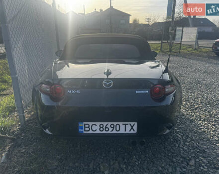 Черный Мазда МХ-5, объемом двигателя 2 л и пробегом 17 тыс. км за 25500 $, фото 5 на Automoto.ua