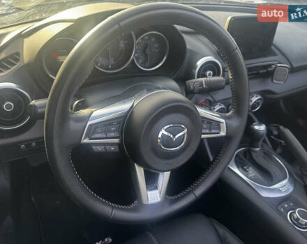 Черный Мазда МХ-5, объемом двигателя 2 л и пробегом 17 тыс. км за 25500 $, фото 12 на Automoto.ua