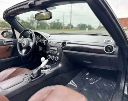 Черный Мазда МХ-5, объемом двигателя 2 л и пробегом 78 тыс. км за 7800 $, фото 9 на Automoto.ua