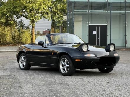 Мазда МХ-5 1995 в Ровно на Automoto.ua Черный Мазда МХ-5, объемом двигателя 1.6 л и пробегом 80 тыс. км за 9500 $, фото 1 на Automoto.ua