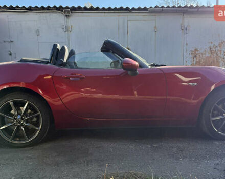 Красный Мазда МХ-5, объемом двигателя 2 л и пробегом 40 тыс. км за 19000 $, фото 1 на Automoto.ua