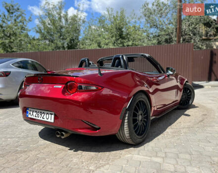 Красный Мазда МХ-5, объемом двигателя 2 л и пробегом 63 тыс. км за 21000 $, фото 5 на Automoto.ua